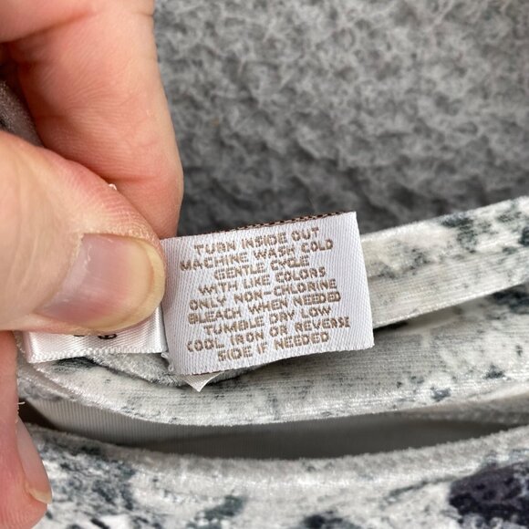 Chicos Top Womens 1 US 8 Blue Abstract Art Velvet 3/4 Sleeves Pullover Stretch - Picture 6 of 9